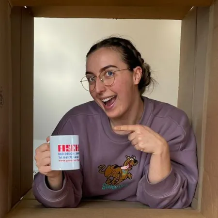 Angelika Jelgin, Bürokauffrau